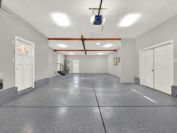 4th image of 1150 Charity Lane
