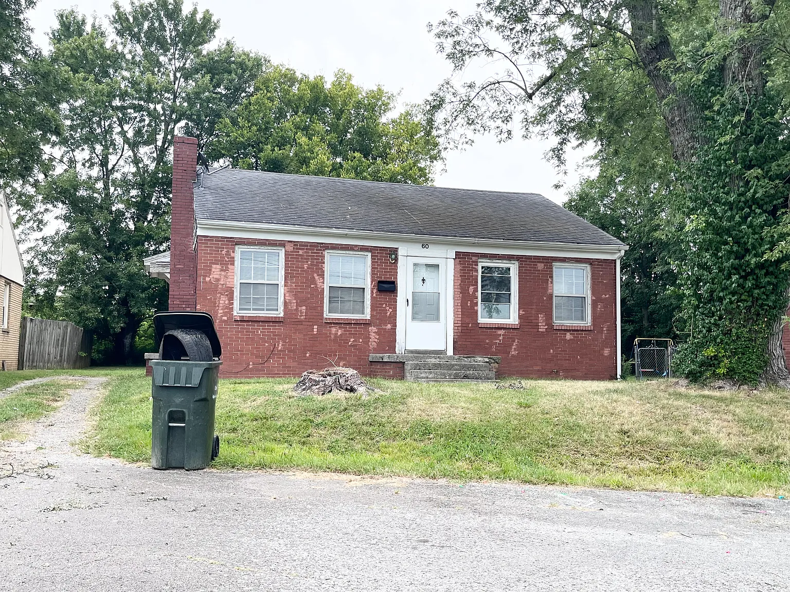 2 bed, 780 sqft, $700 — Photo 1