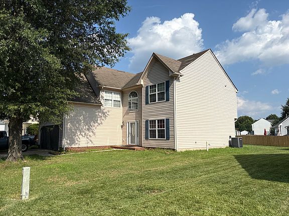 2nd image of 6814 Burbage Landing Cir