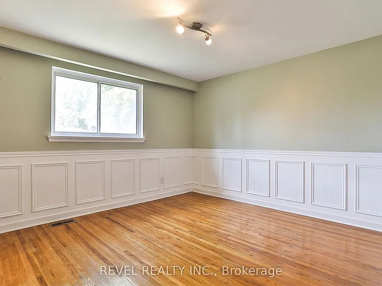 16 Ravenview Dr — Photo 9