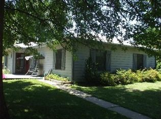 4483 70th St, Meriden, KS 66512