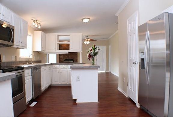 5th image of 6538 Oak Hollow Dr