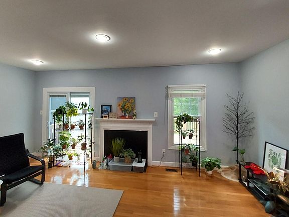 3rd image of 10634 Sawdust Cir