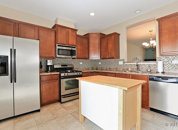 3rd image of 759 Sanborn St