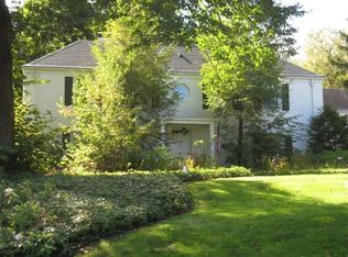 2488 Hilltop Rd, Niskayuna, NY 12309