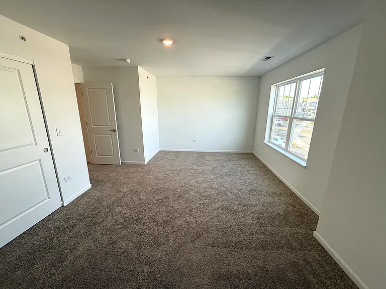 604 Cassia Ct — Photo 13