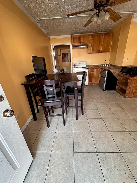 Building Photo - 213 Pocahontas Pl #B