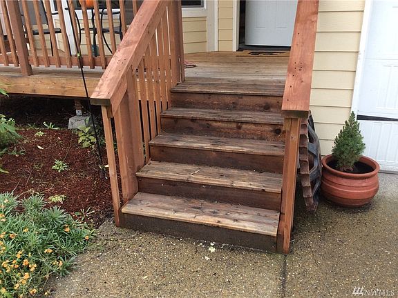 4th image of 5041 Carole Dr NE