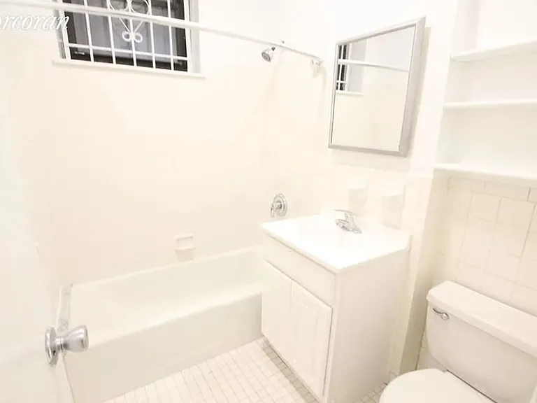 202 W 81st St #4C — Photo 7