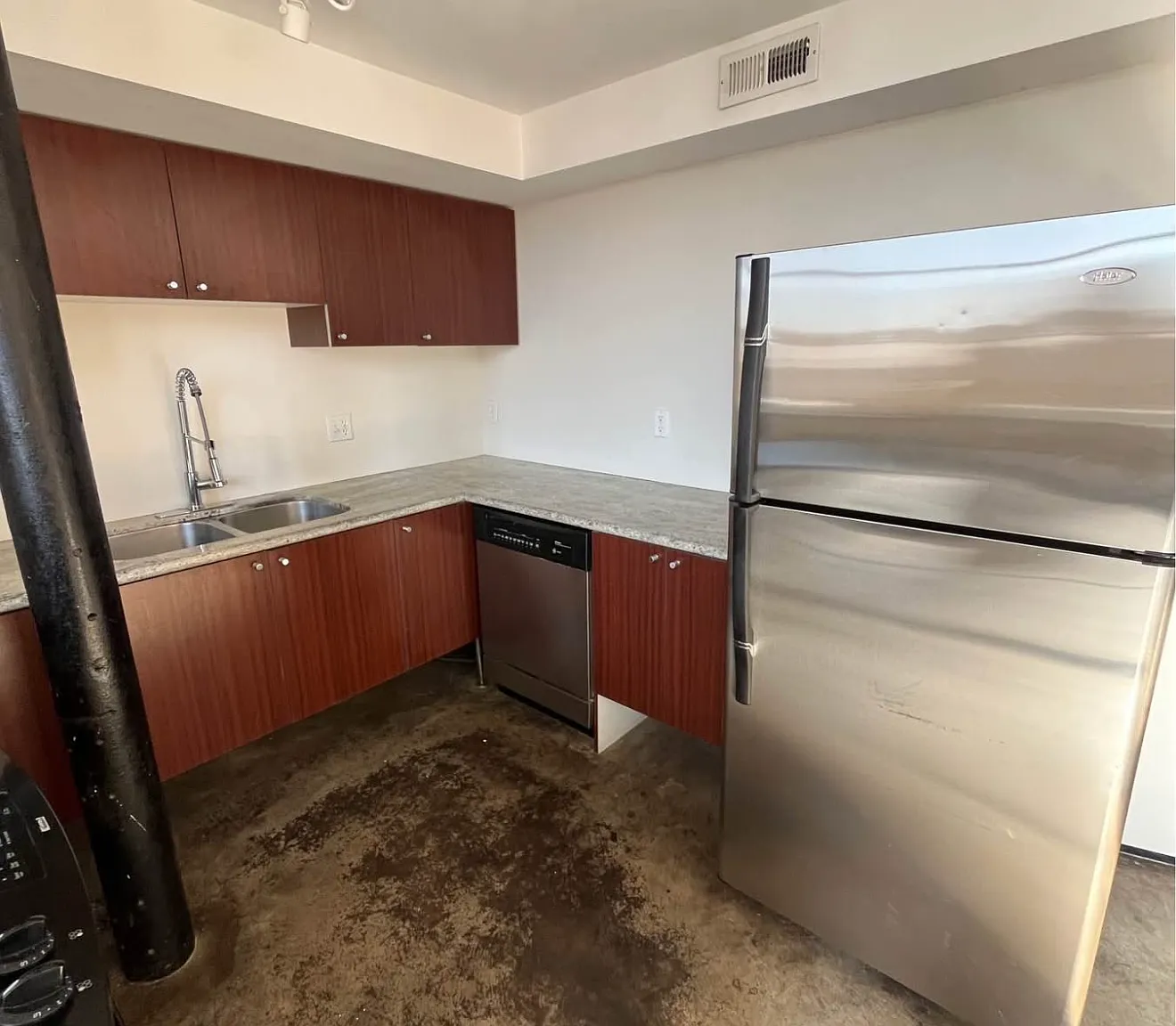 1 bed, 670 sqft, $1,100 — Photo 3