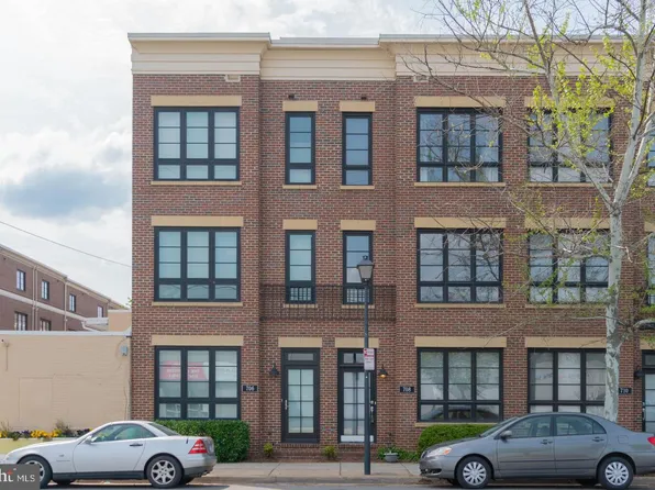 708 N Henry St, Alexandria, VA 22314