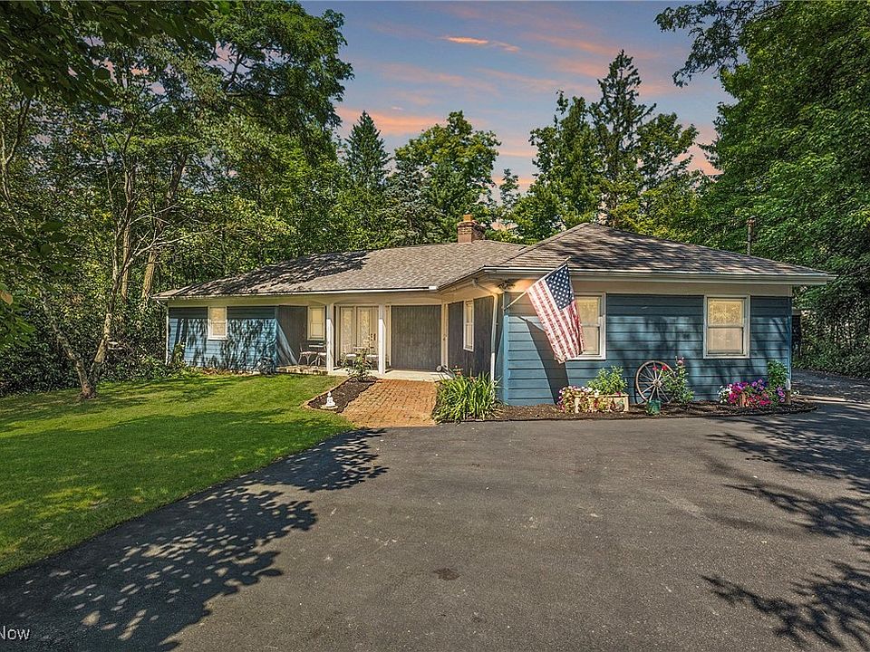 1st image of 49 Lyndale Dr