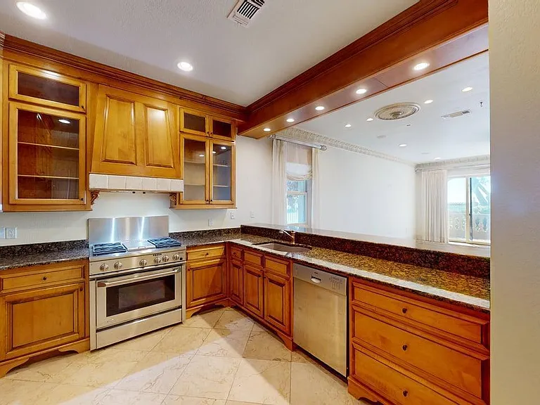 4640 W Beach Blvd #A1 — Photo 8