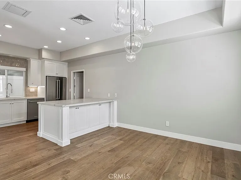 500 Marigold Ave — Photo 8