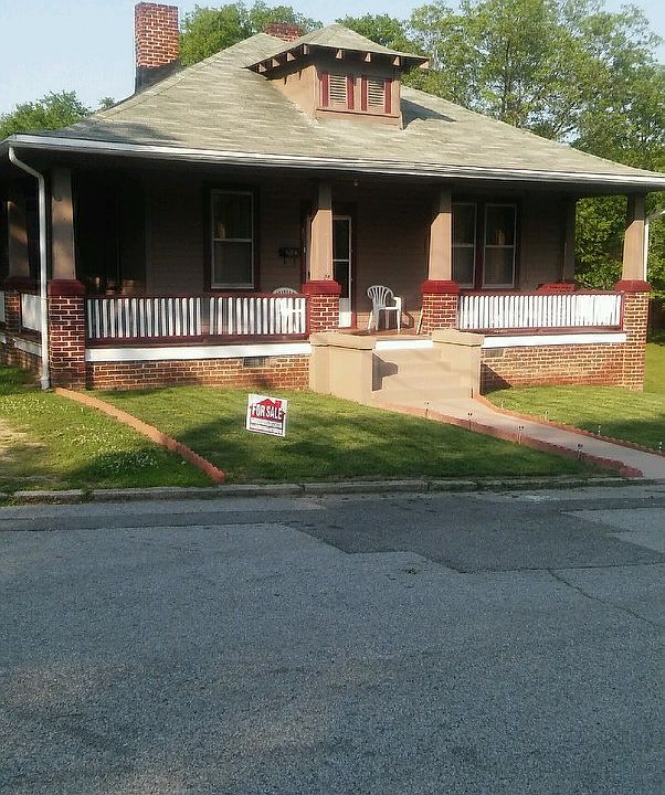 1st image of 301 Campbell St