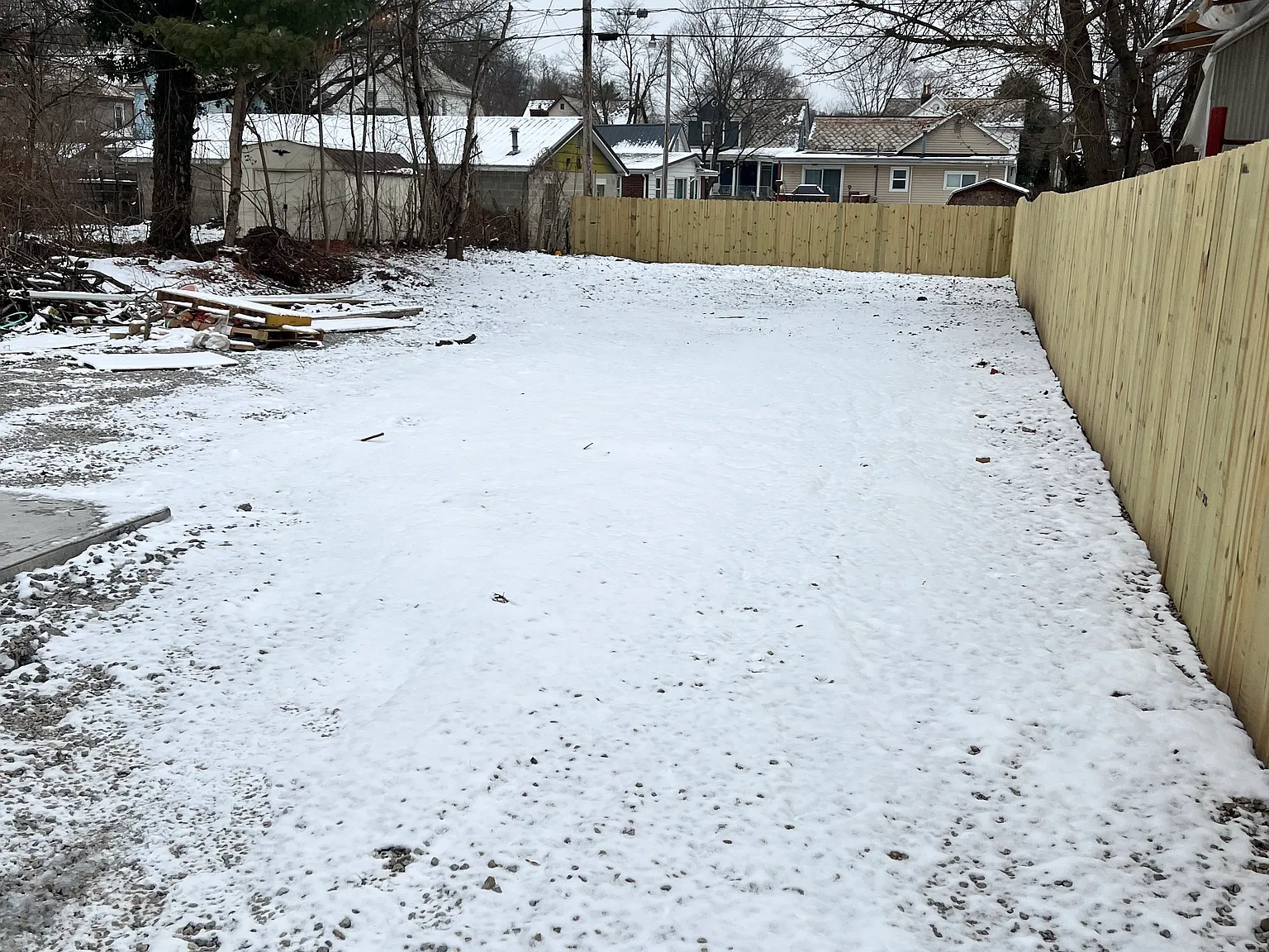 210 N Walnut (B) — Photo 2