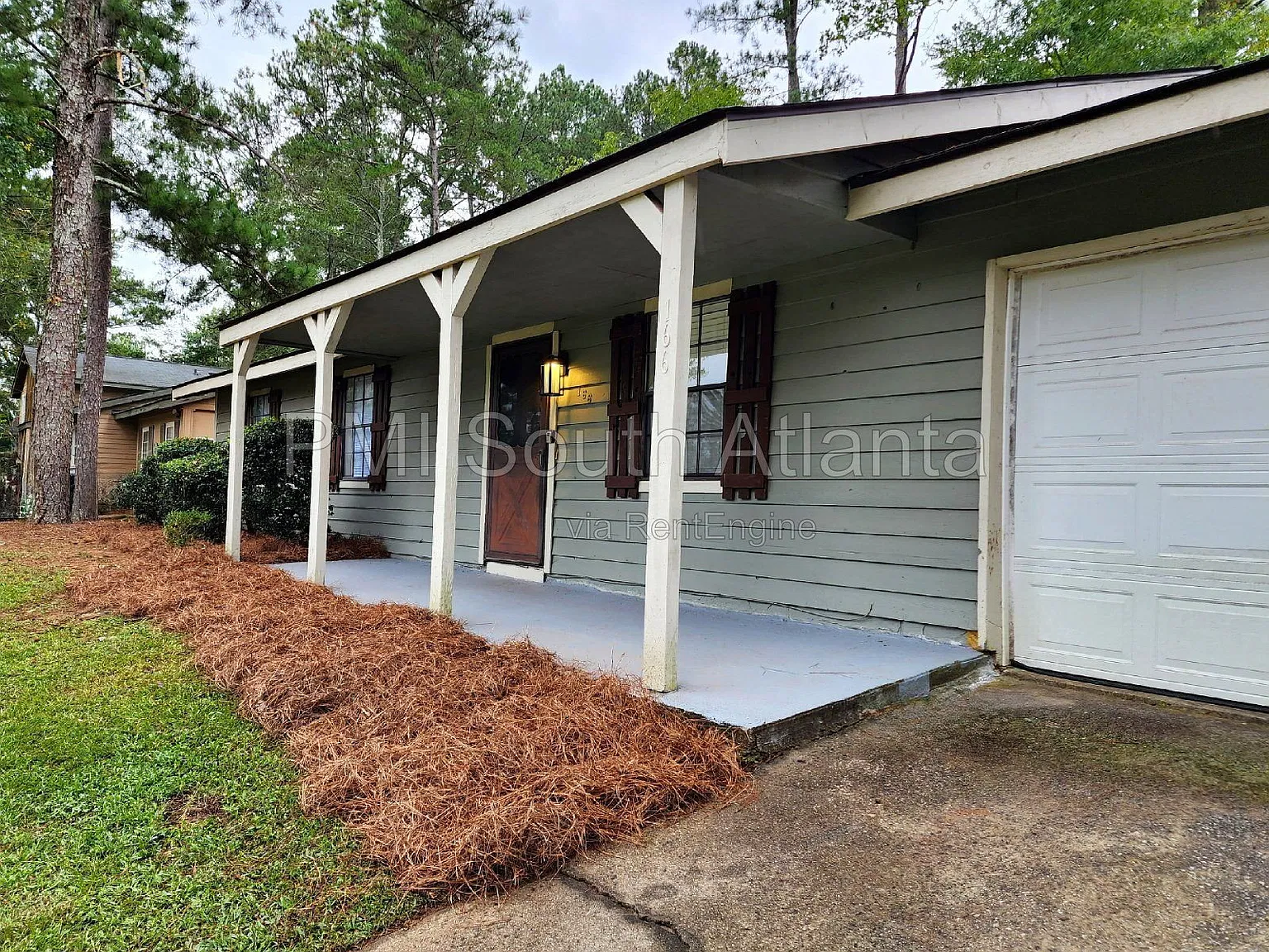 3 bed, 2.0 bath, 1690 sqft, $1,600 — Photo 2