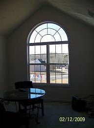 5th image of 568 Taylor Dr