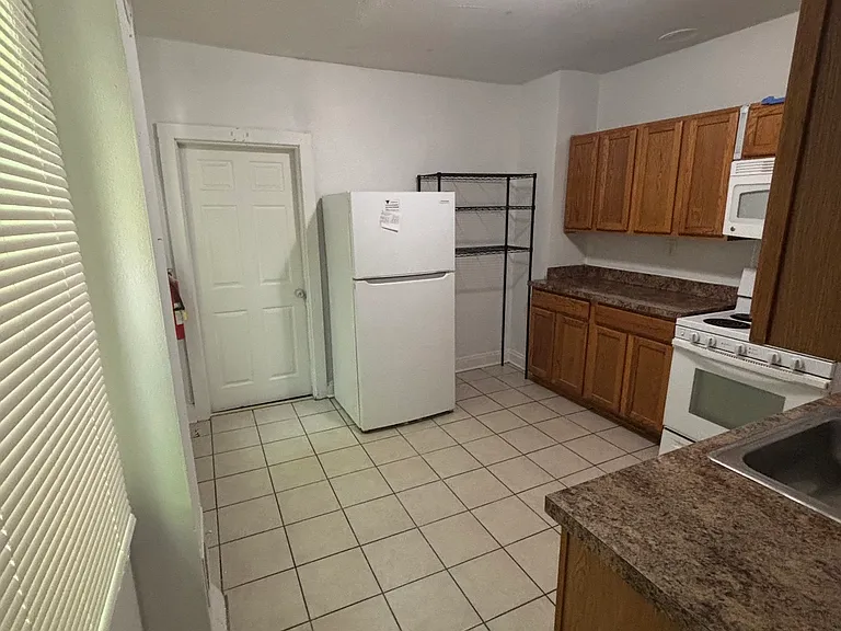 134 Thompson St #1 — Photo 4