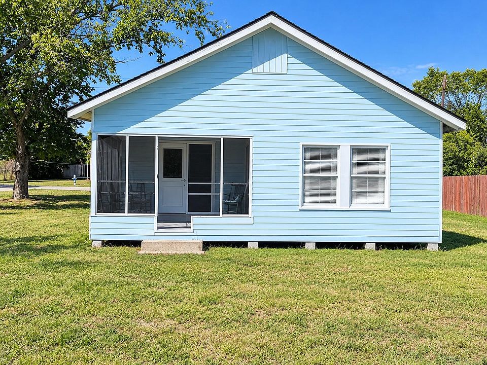 1st image of 310 Pine Bluff St
