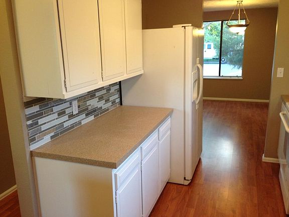 New tile backsplash