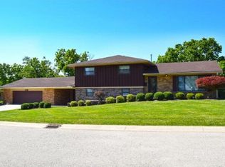 36 Edgewood Dr, Lawrenceburg, IN 47025