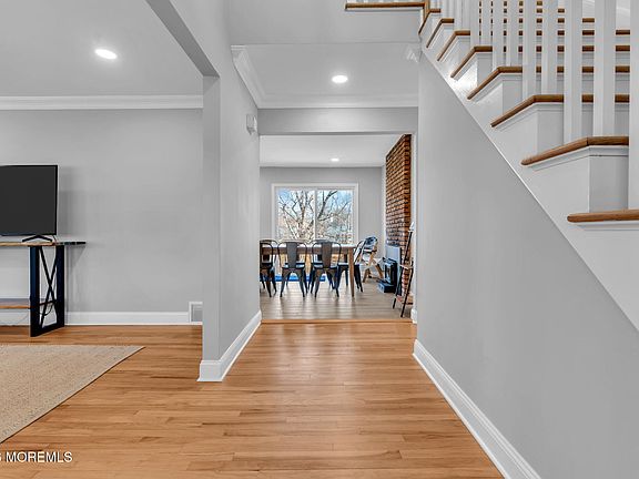 3rd image of 92 Sargent Road