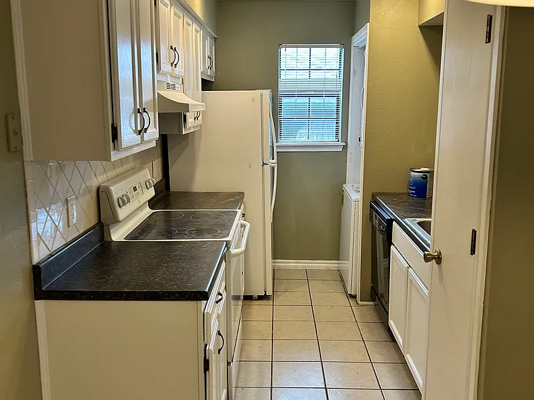 2826 E 90th St #1608 — Photo 7