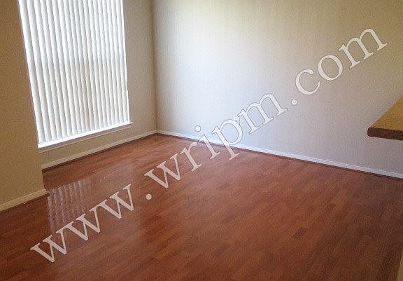 4th image of 203 Yorkshire Way APT G