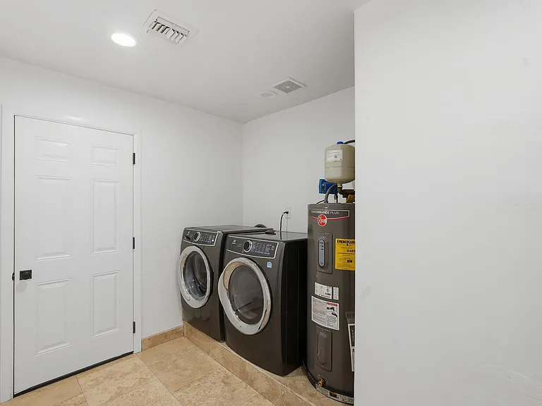 6300 E Cochise Ave — Photo 32