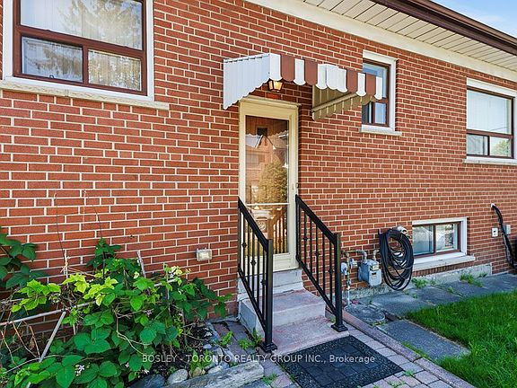 2nd image of 146 Earlscourt Ave