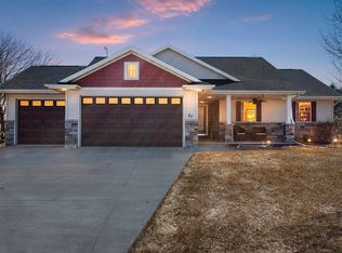 21 Links Ct, Kaukauna, WI 54130