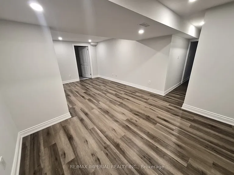 8 Multiflora Pl — Photo 18