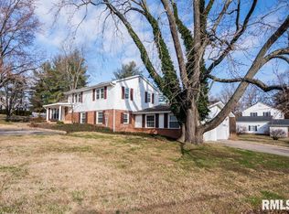 810 Columbia Ave, Mount Vernon, IL 62864