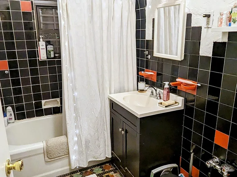 79 Rugby Ave #1 — Photo 16