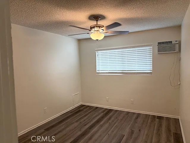 685 E Vista Chino #9 — Photo 20