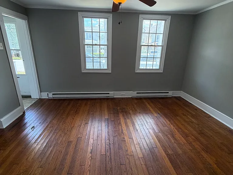 1115 Prescott Ave — Photo 2