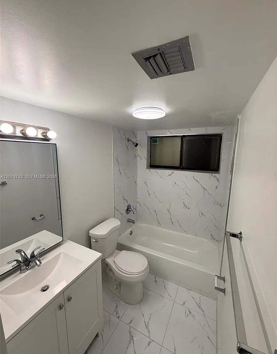 8415 SW 107th Ave — Photo 4