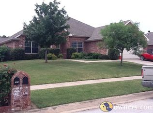 1015 Diane St, Aubrey, TX 76227