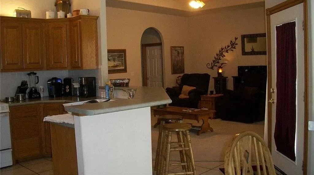 3 bed, 1812 sqft, $1,800 — Photo 4