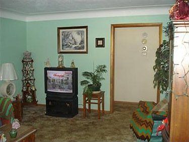 3rd image of 30124 Thomas St