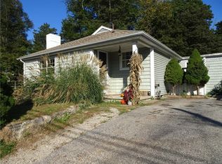 9 Totoket Rd, Quaker Hill, CT 06375