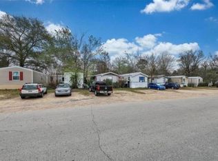 401 S Woodson St APT 5, Willis, TX 77378