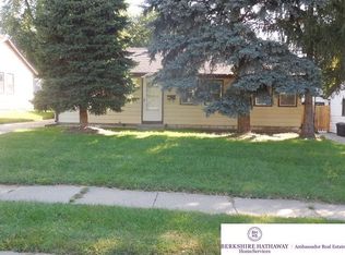 3211 S 40th St, Omaha, NE 68105