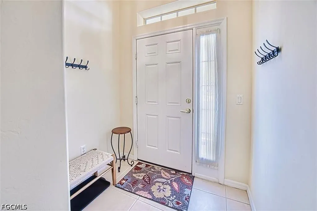 2 bed, 2.0 bath, 1530 sqft, $4,700 — Photo 2