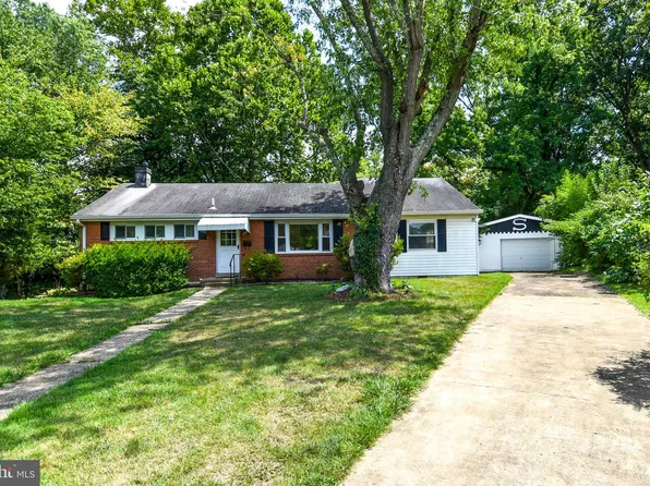 6107 Pike Ct, Alexandria, VA 22310
