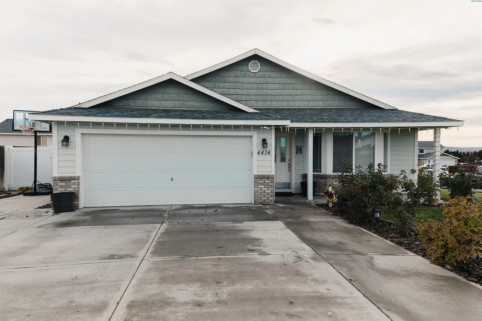 4434 Moline Ln photo 1