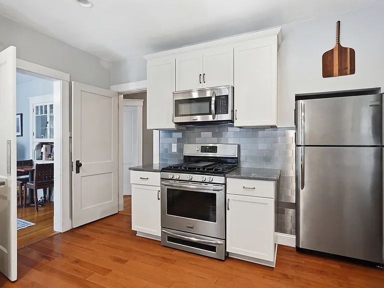126 Richmond St #2 — Photo 3
