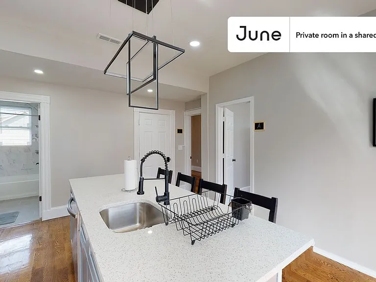 41 Dorr St #C — Photo 12