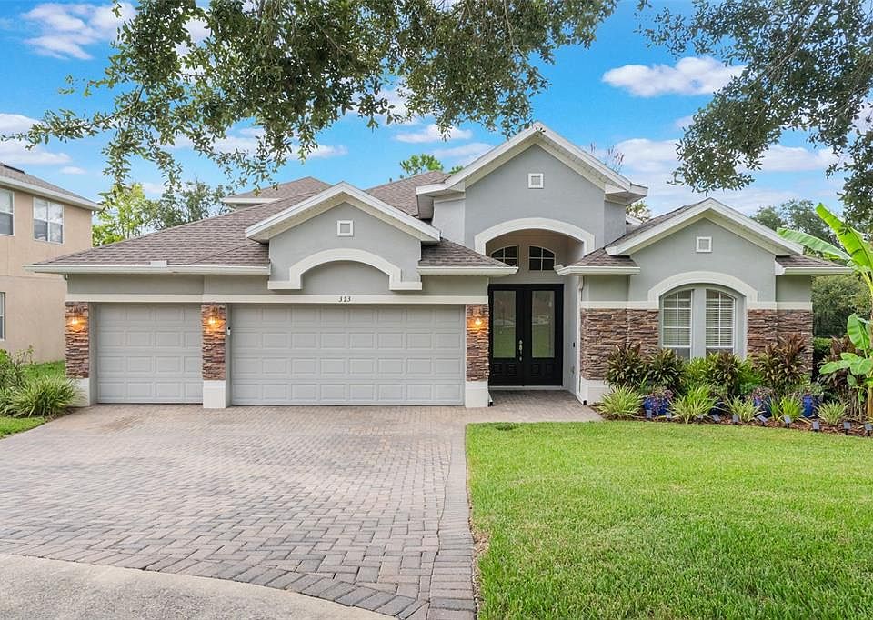 1st image of 313 COURTLEA PARK DRIVE